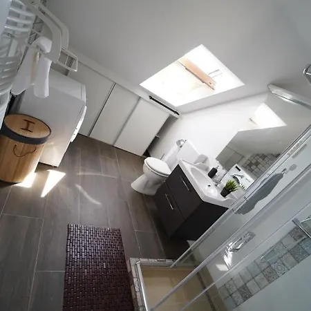 Tulip Home Apartman Vac